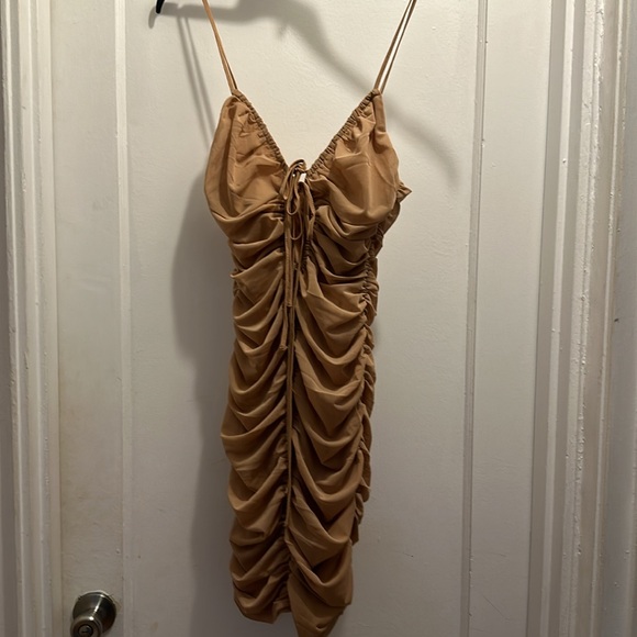 Bodycon Ruched Mini Dress - Picture 3 of 9